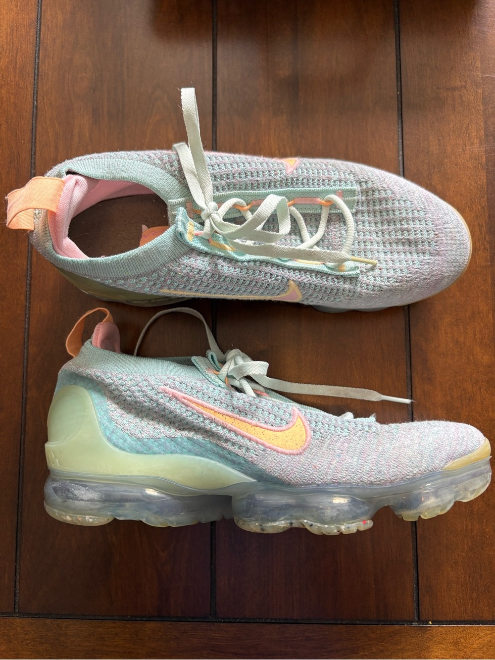 Nike Womens Pastel Knit Athletic Shoes - Mint with Pink Accents